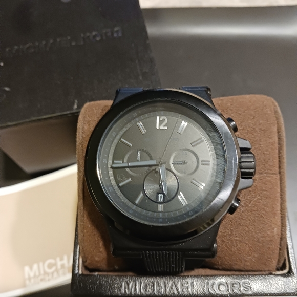 Michael Kors MK 8152 mens watch - Picture 5 of 8